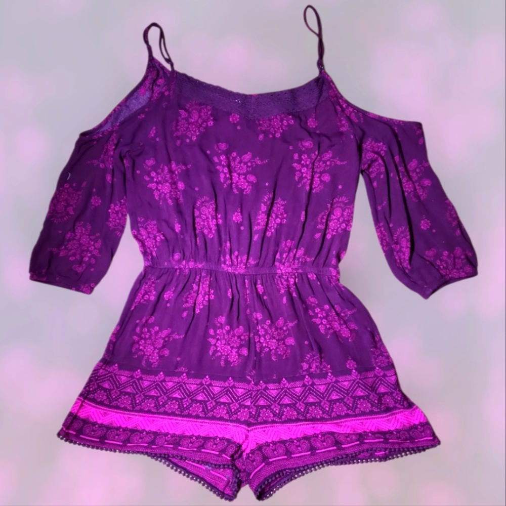 Boho Purple Floral Cold Shoulder Romper – Adjustable Straps – Size M (Estimate)